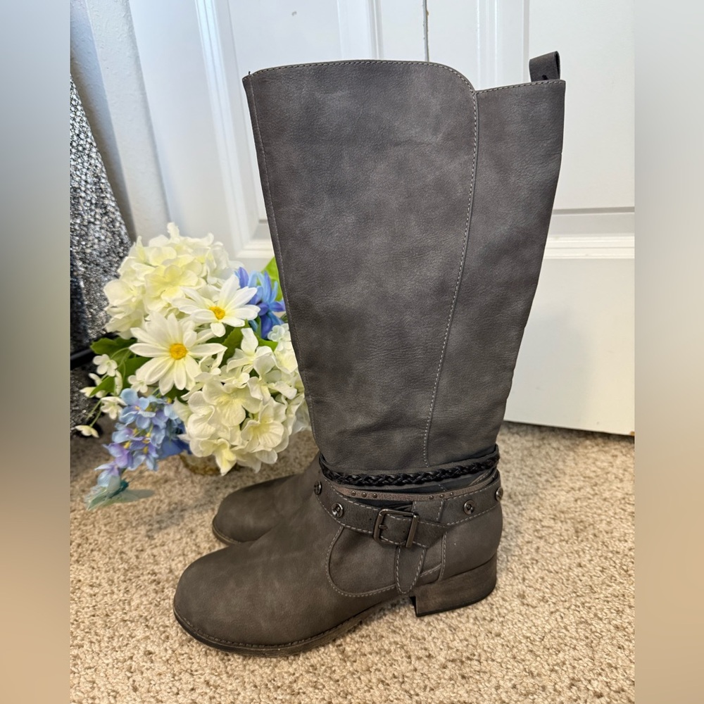 Maurices Charcoal Heeled Boots